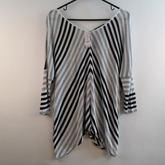 White House Black Market Tops - White House Black Market XS Striped Top NWT V Cut